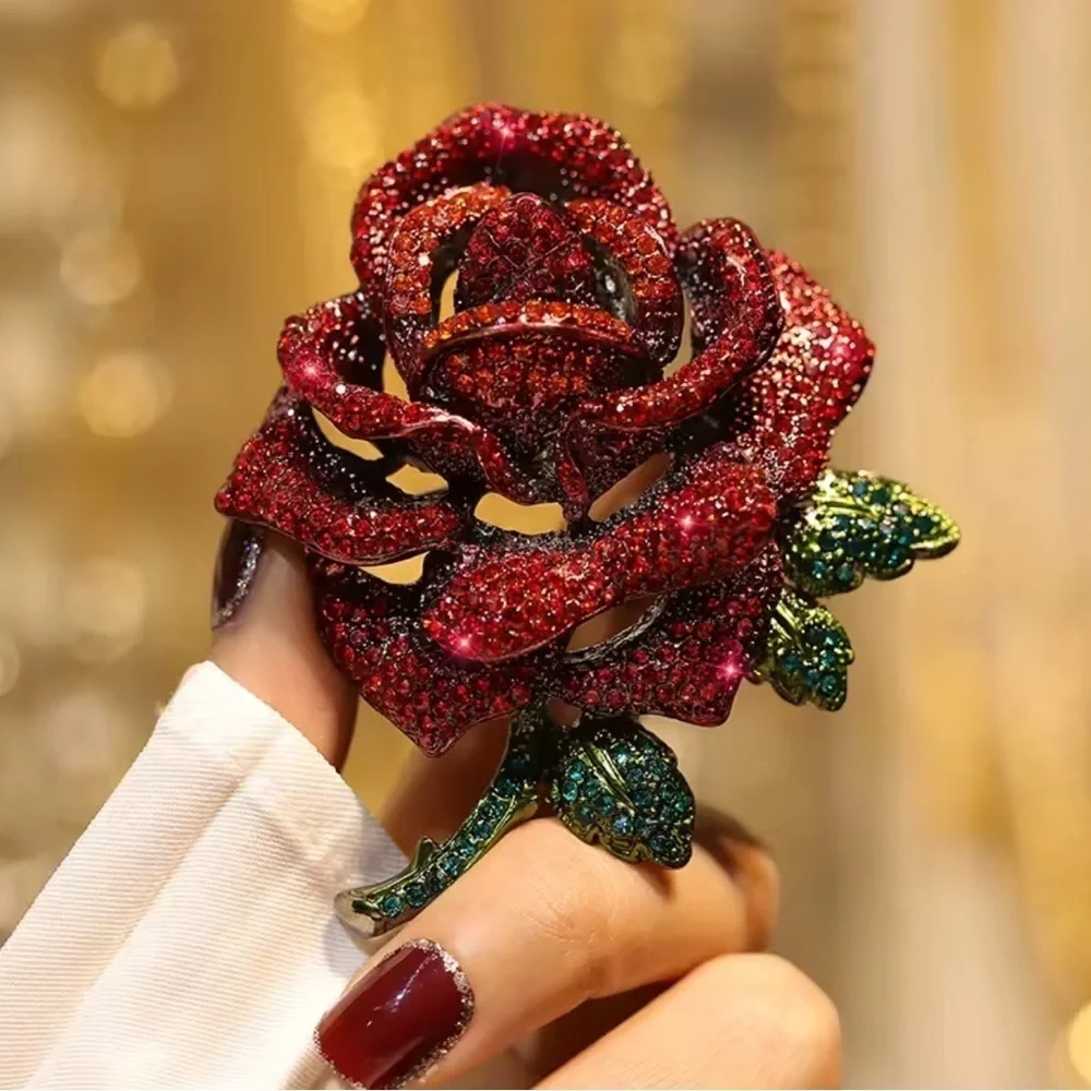 Red Rose Elegant Crystal Brooch